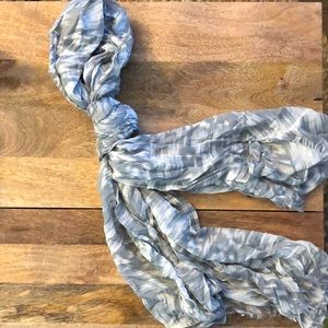 NWT Calvin Klein Scarf